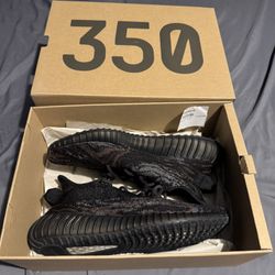 YEEZY BOOST 350 