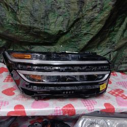 2022-24 Hyundai Genesis Right Headlight GV70