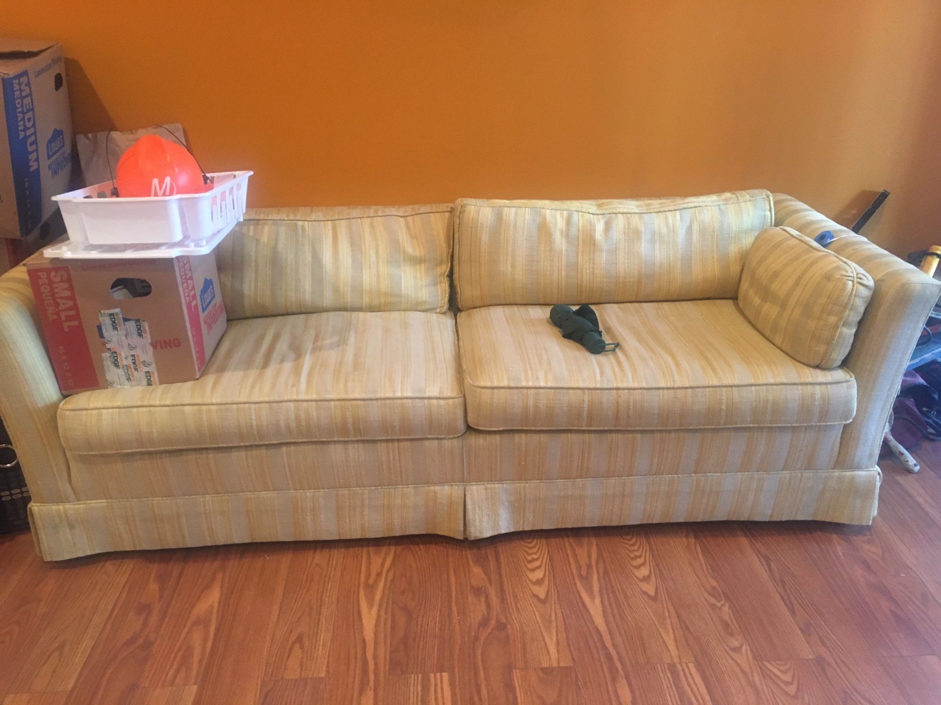 Clean sofa