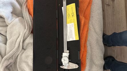 Dial Caliper