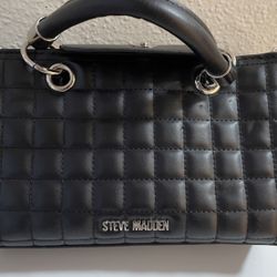 Steve Madden Carola 3 Quilted Crossbody - Black