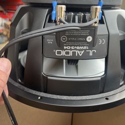 JL audio 12” Subs In Ported Box 12W6V3 D4