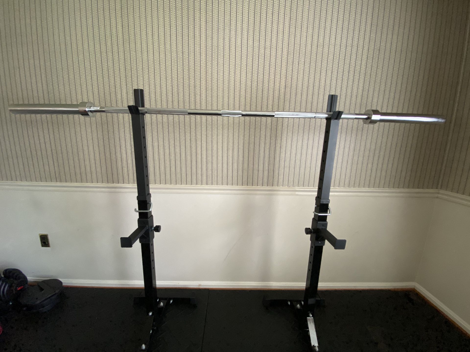 7 ft, 45 lb Olympic Barbell