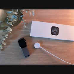 Apple Watch SE (2nd Gen)