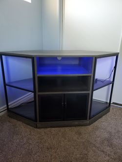 Corner tv stand