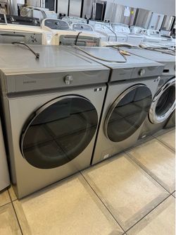 Samsung front load washer and gas dryer set