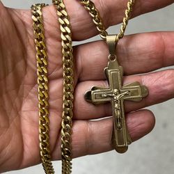 2.75” cross pendant and cuban necklace -top quality-