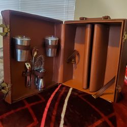 Travel bar