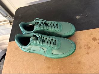 Men green Nikes