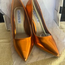 Orange size 10, new pumps heels