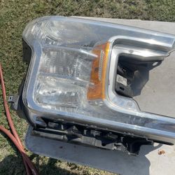 2019 Ford F-150 Headlights