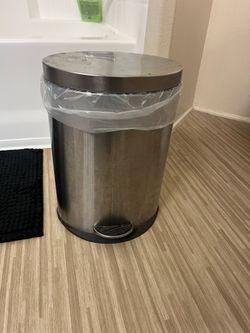 Small trashcan