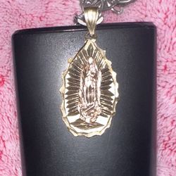 Virgin Mary Pendant 