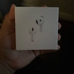 AirPods 4
