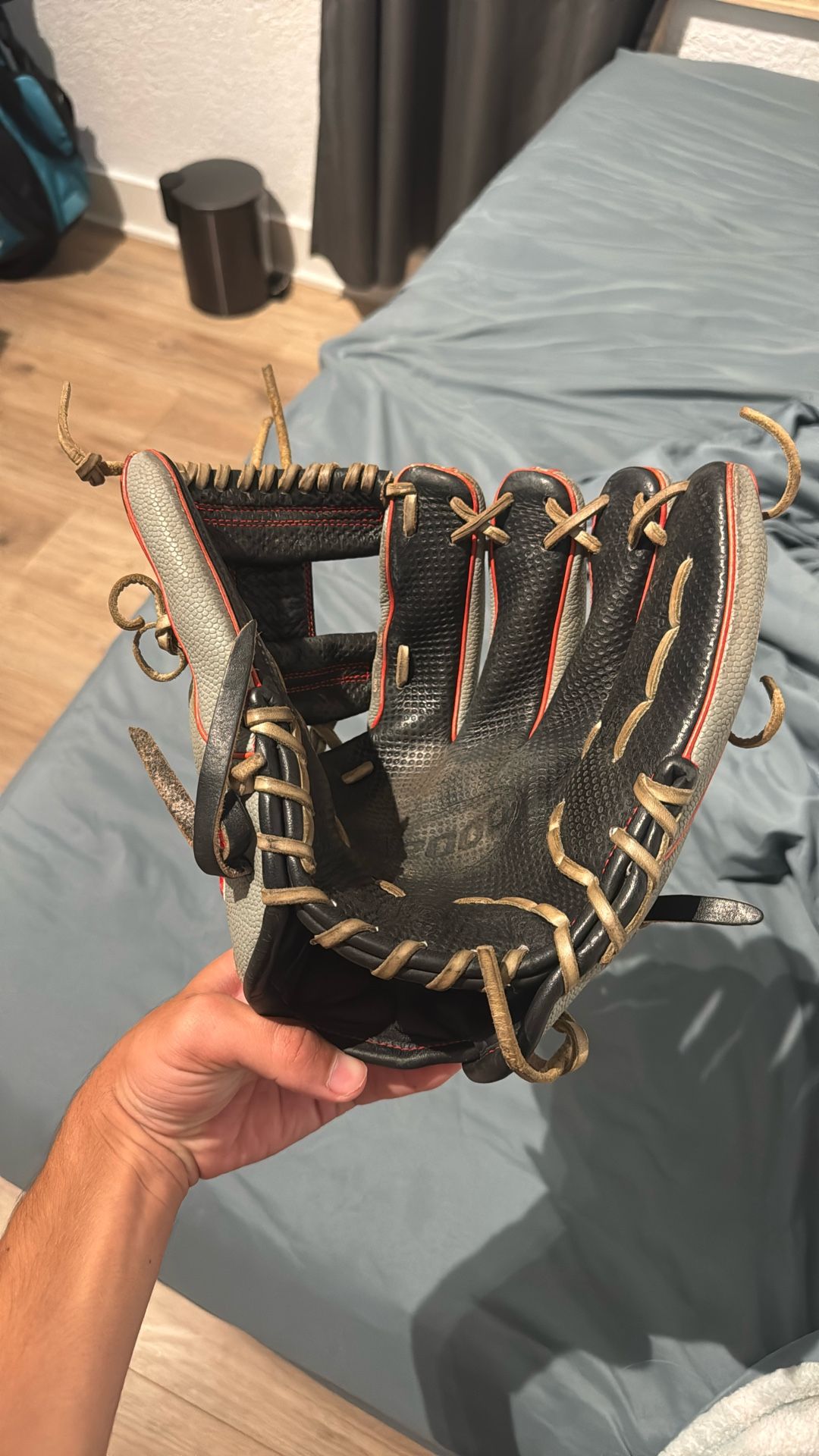 Wilson A200 Infield Glove