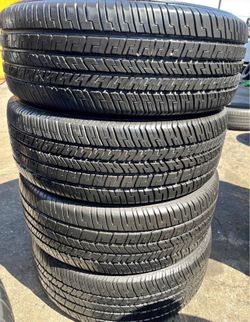 265 60 17 Goodyear I sell this Seth of tires with 80% of Life the 4