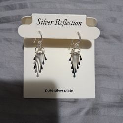 Brand New Beautiful Silver Reflection Earrings 