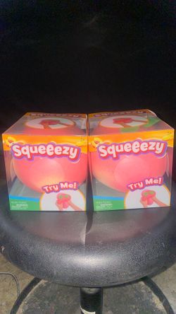 Peach Squeeezy Squishy! - 2 Available