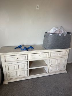Tv stand dresser