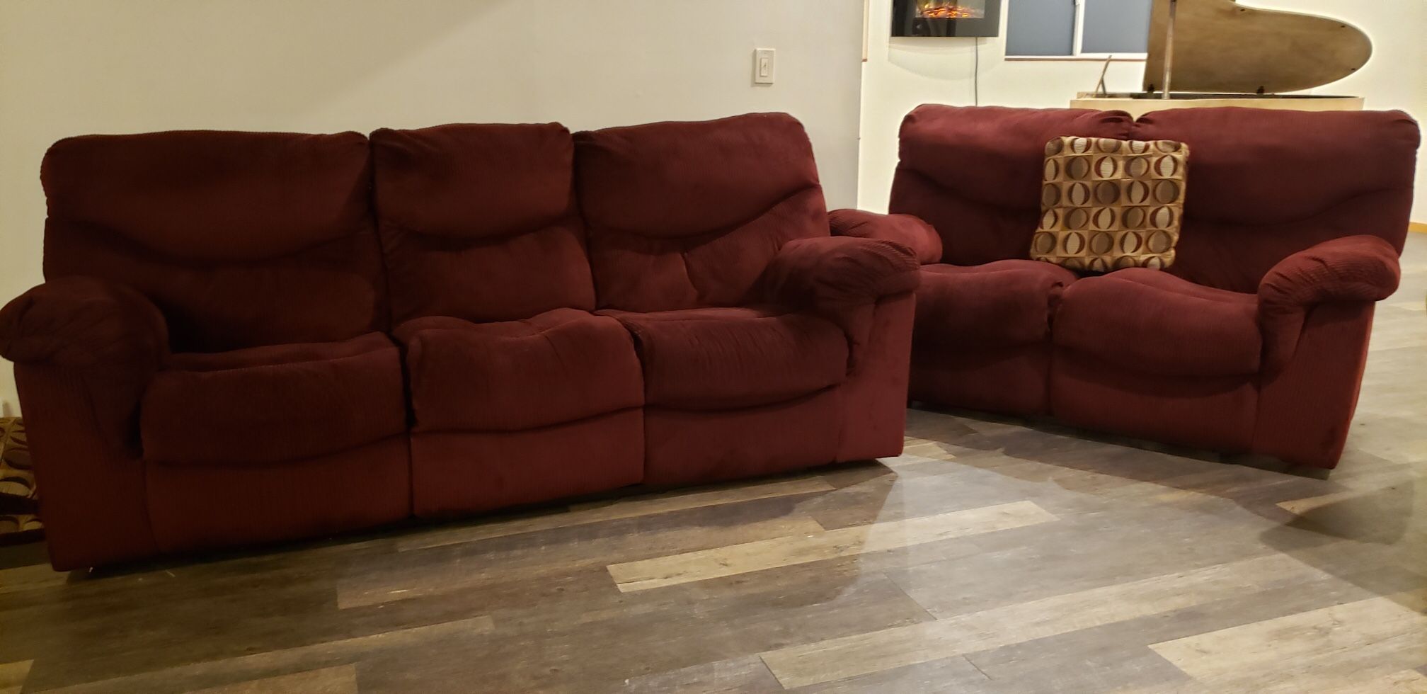 Red Electric Reclining Couch Set Couch “WE DELIVER”