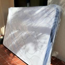 NEW QUEEN-SIZE MATTRESS AND BOX SPRING - 2PC