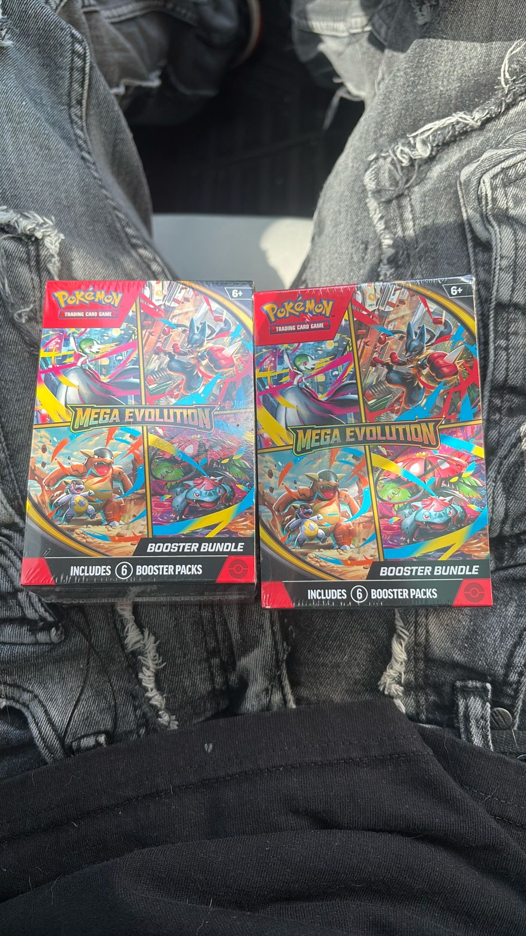 Pokémon Mega Evolutions Booster Bundle