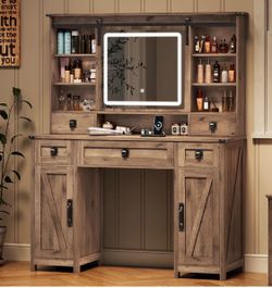 Make-up Vanity