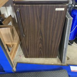 Kenmire Mini Refrigerator
