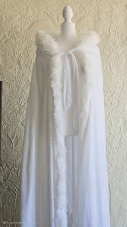 Bridal Cape With Fur