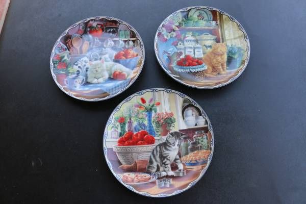 Collectible Plates (3) - Cats - Warm Country Moments