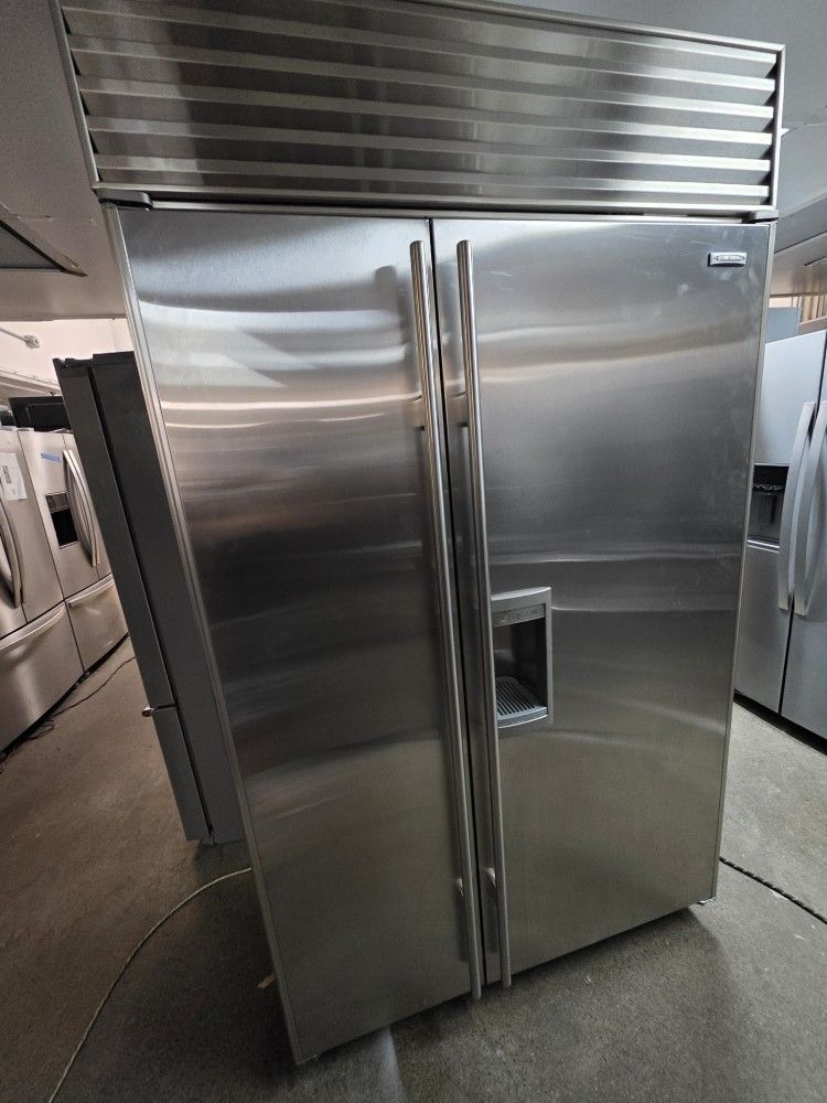 48" SUB ZERO BUILT IN STAINLESS STEEL REFRIGERATOR