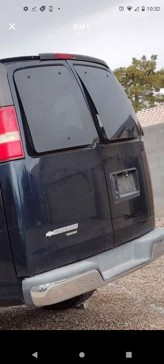 2007 Chevy Express Rear Doors