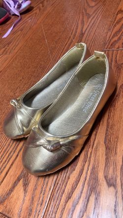 Gold girl flats