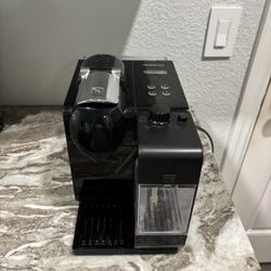 DeLonghi EN560B Nespresso Capsule Coffee Machine