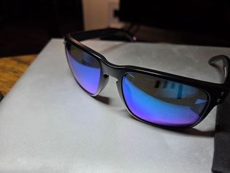 OAKLEY HOLBROOK XL. Worn 3 times OBO