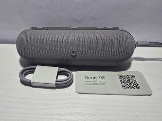 Beats Pill x Kim Kardashian