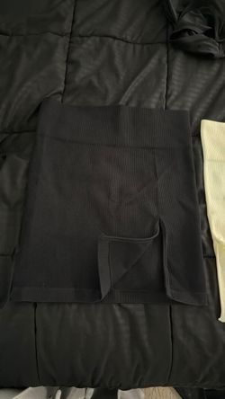 2 Fitted rigged mini skirts with slit