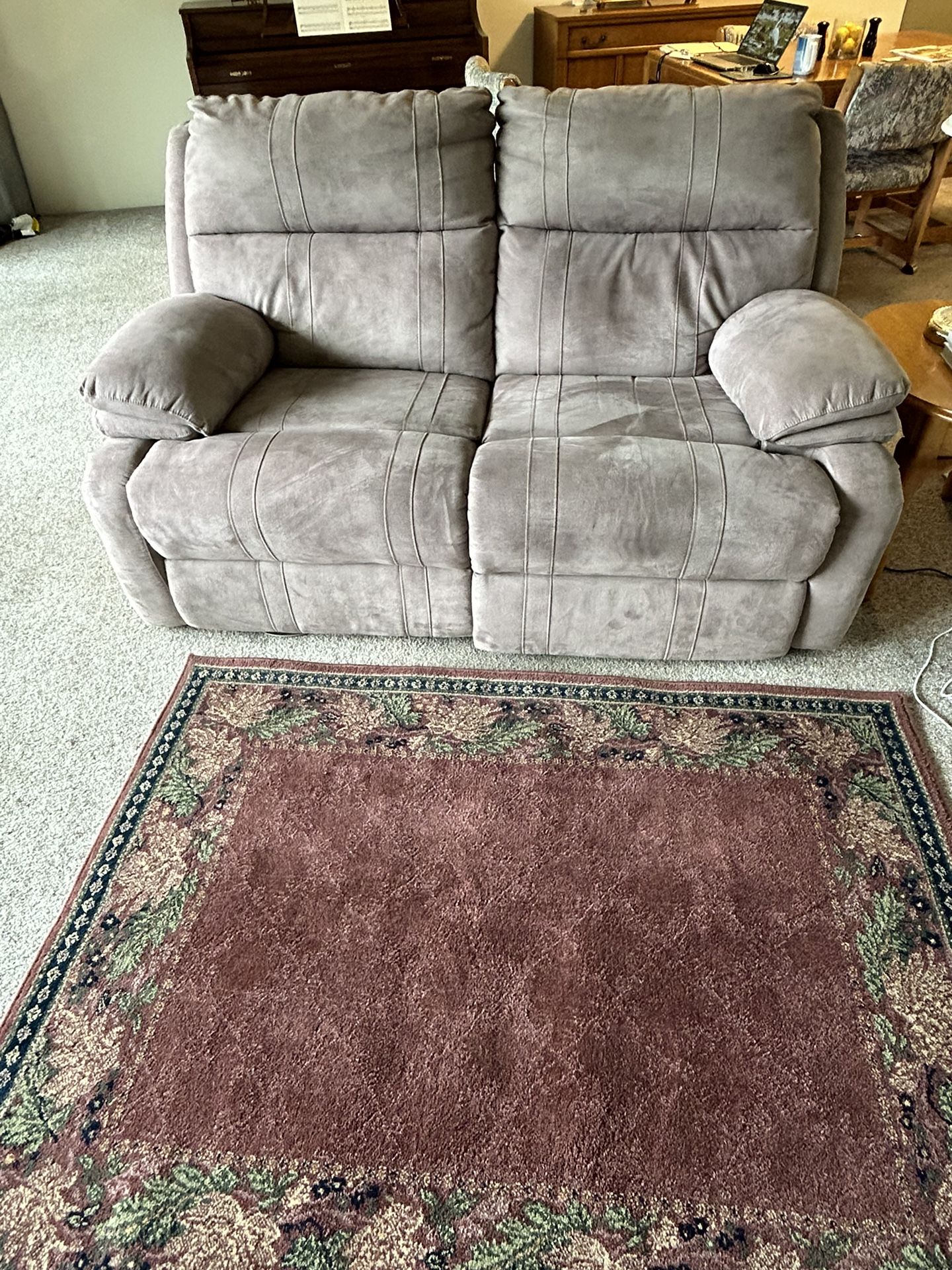 Loveseat recliner 