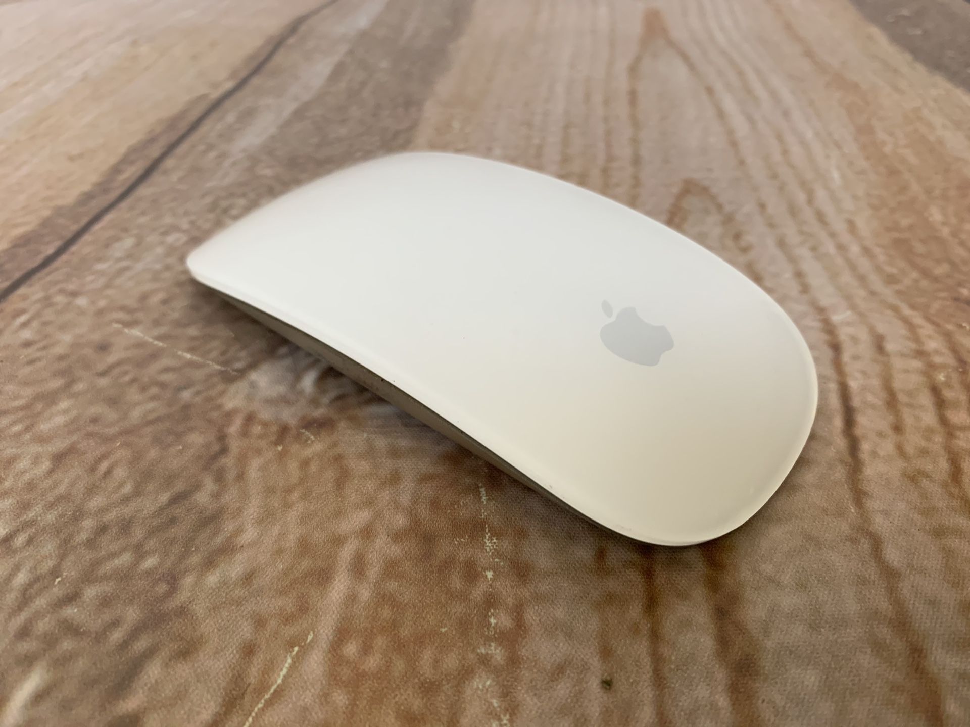 Apple Magic Mouse Bluetooth Wireless Model A1296 Works Great