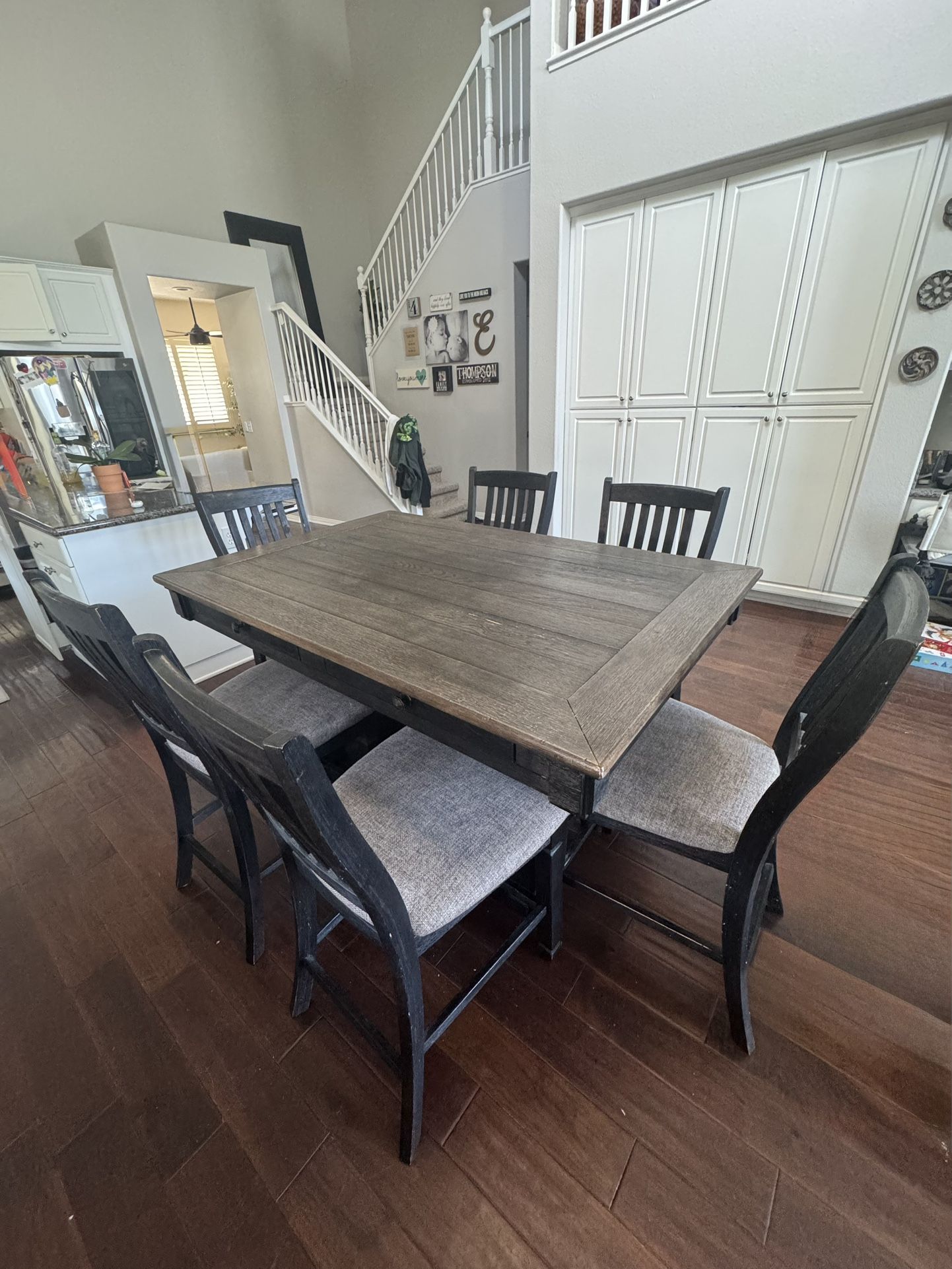 Jerome's 6 Seat Kitchen Table