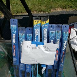 NEW windshield wipers