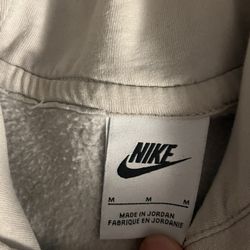 white nike hoodies