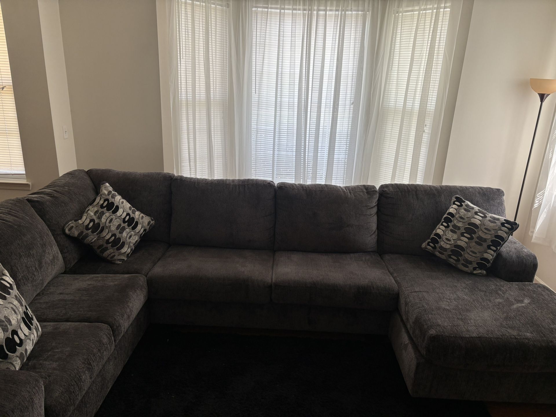 Gray 3pc Sectional Chaise