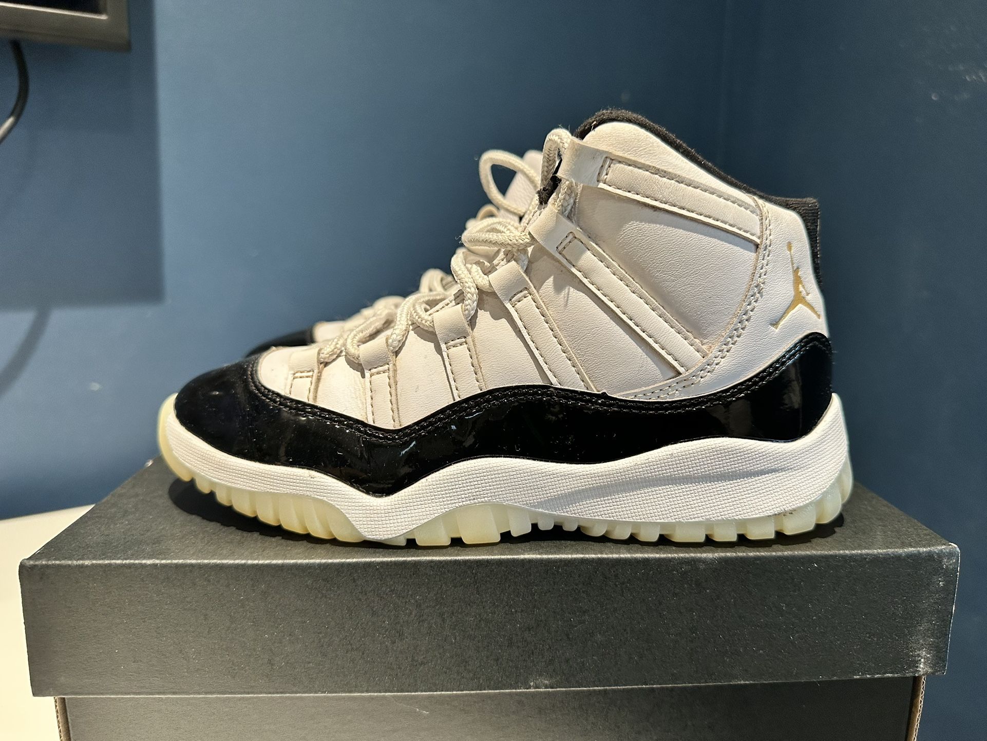 Air Jordan 11 Size 2Y