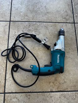 Makita HP2050 Excellent Condition 2-Speed Hammer Drill 1/2-Inch Powerful