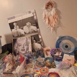 Many dream catchers. Diff sizes and prices.  Open to offer. Have many of some. 