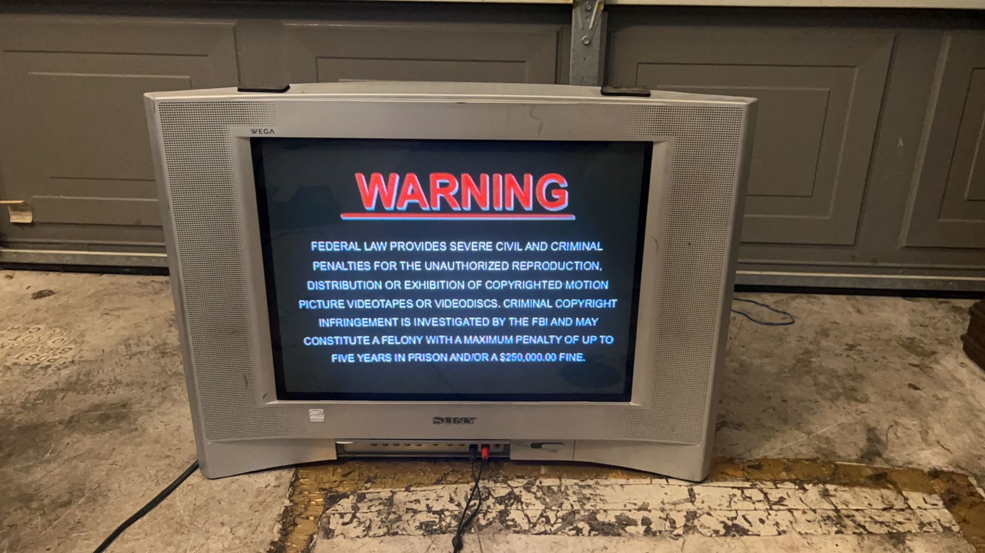 20” Sony Wega CRT TV KV20FS120 old Retro gaming for Sale in Irvine, CA OfferUp