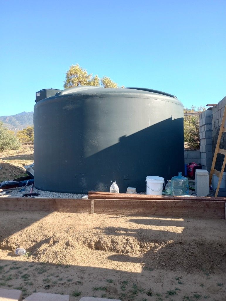 NEW 5,200 Gallon Rotoplas Water Tank