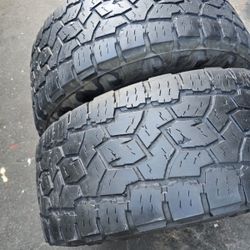 only 2 used tired Lt33x12.50r17 Toyo  AT11 Open Country $150.00 all