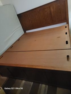 Cal king-size bedframe